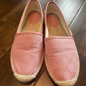 Authentic Gucci espadrilles flats Gucci size 39, fits US 8.5